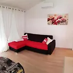 Tony Appartement Makarska