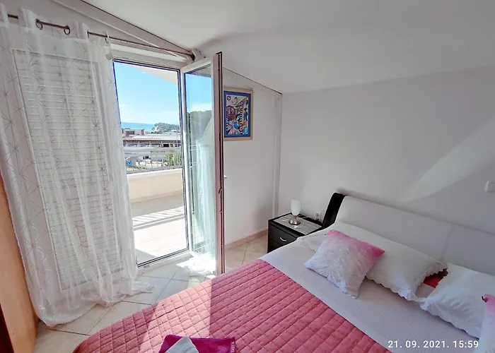 Tony Appartement Makarska