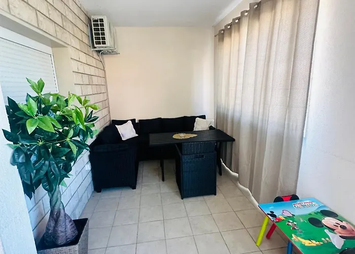 Tony Appartement Makarska